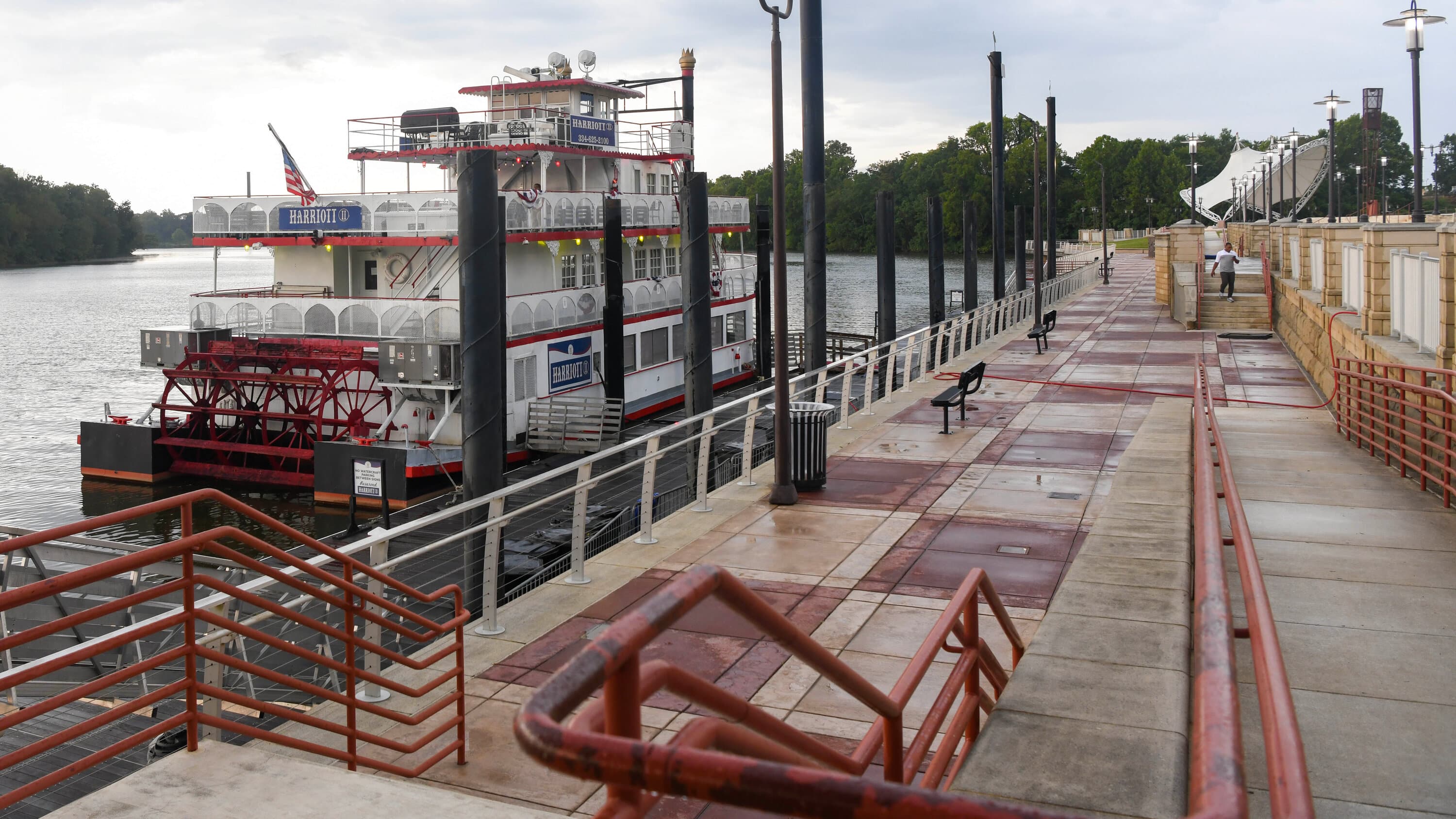 🚤 North Korean Small Town River Boat 🏦